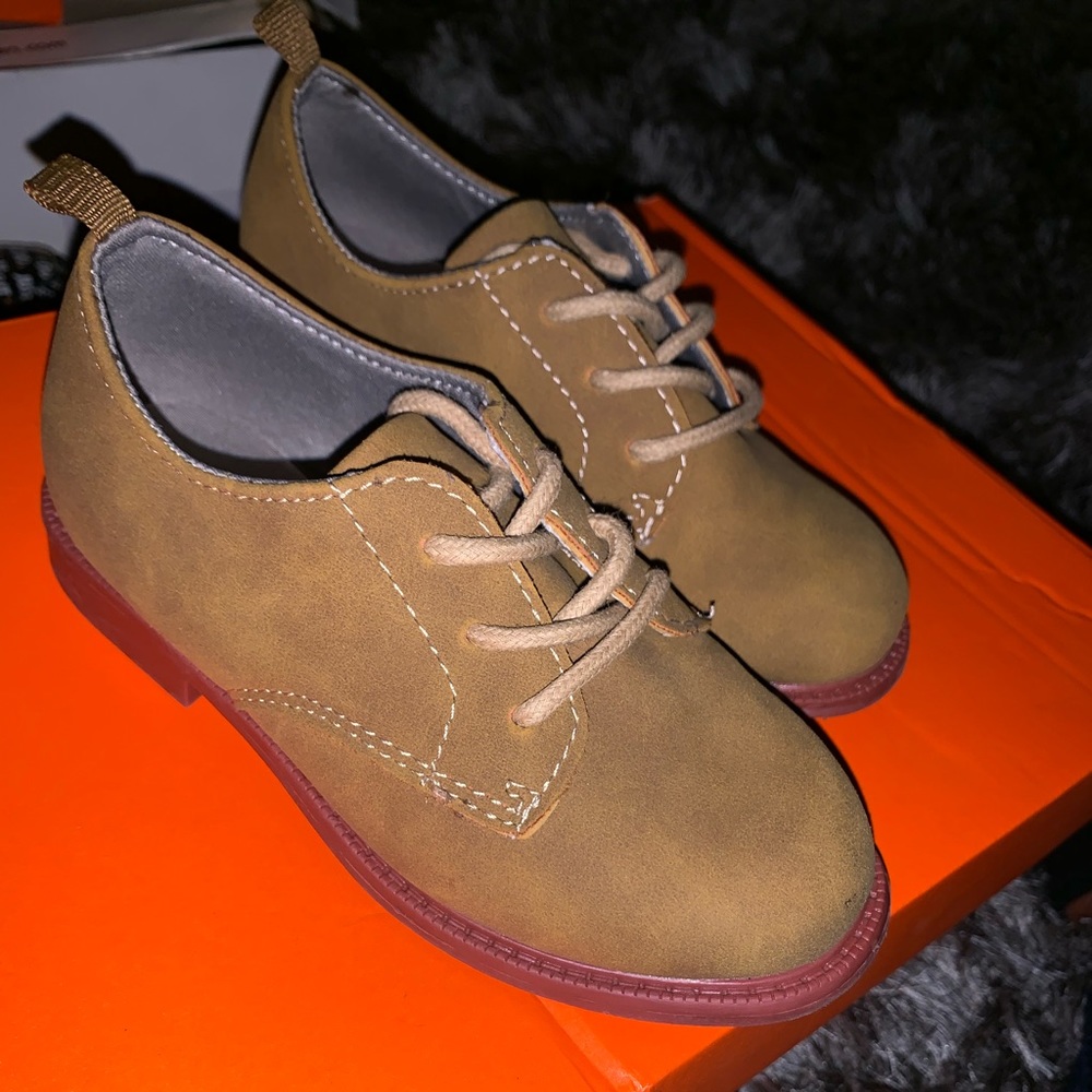Dress shoes